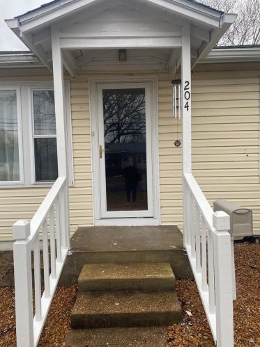 204 Orchard St, Spring Bluff, MO 63080-1835