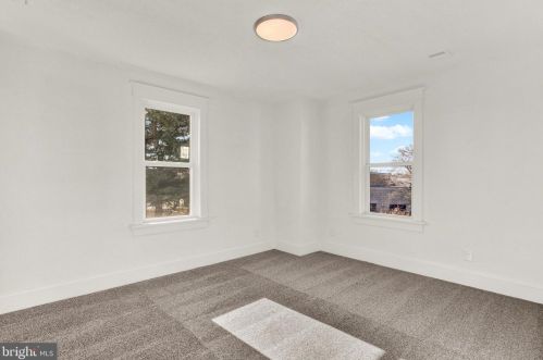 319 King St, Littlestown PA 17340-1612 exterior