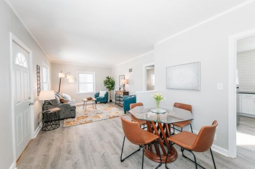 5742 40, Milwaukee WI 53221-3910 exterior