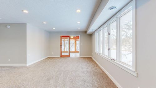 2501 Arc St, Saint Paul MN 55109-1918 exterior