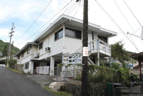 1846 Lusitana St, Honolulu, HI 96813-6526