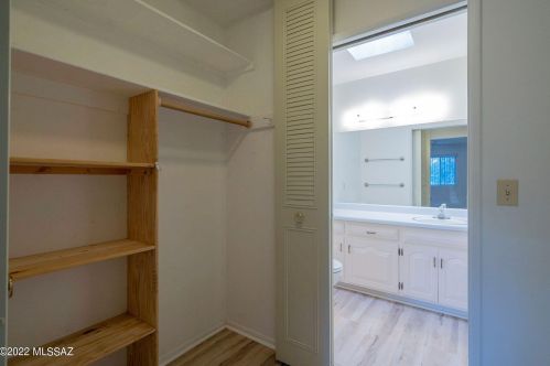 5716 Grant Rd, Tucson AZ 85712-2341 exterior