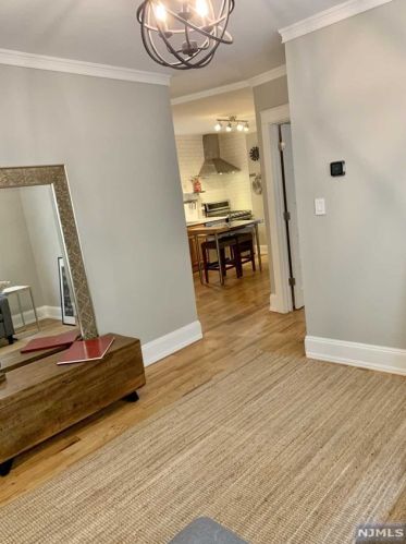 68 Mission St, Montclair NJ  07042-4518 exterior