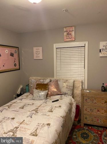 845 Barnaby St, Washington DC 20032-3942 exterior