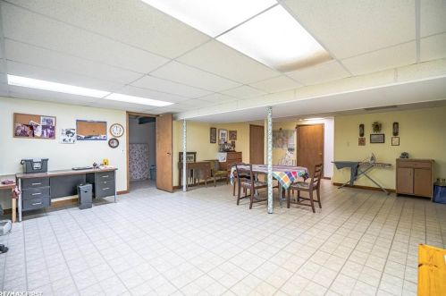 45985 Mdw Cir, Macomb Township MI 48044-3936 exterior