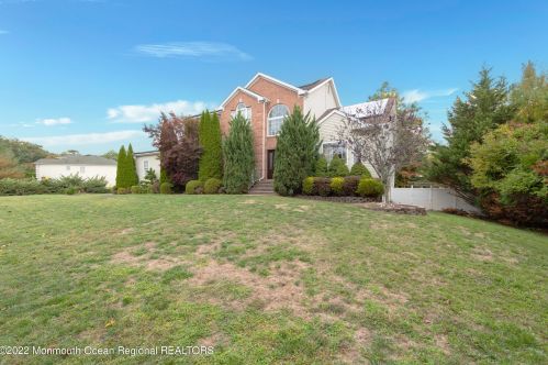 370 Freehold Rd, Jackson Twp, NJ 08527-4580