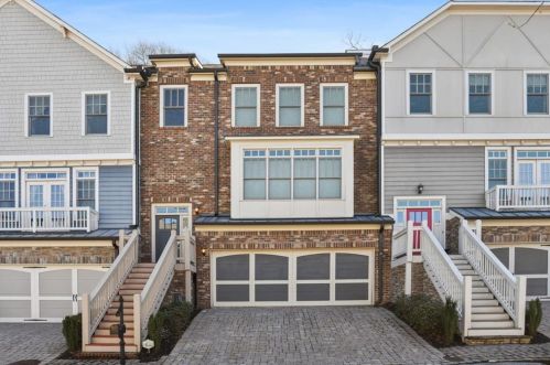 1660 Gilstrap Ln, Atlanta, GA 30318-2786