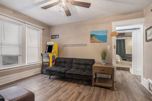 604 Apple Ave, Meskegon MI  49442-3646 exterior