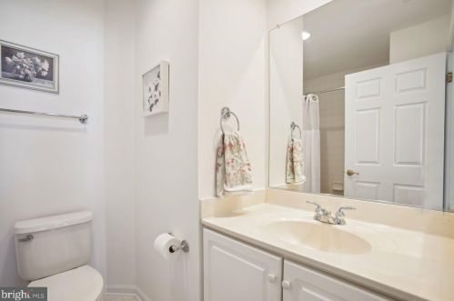 321 Fayette St, Alexandria VA 22314-2434 exterior