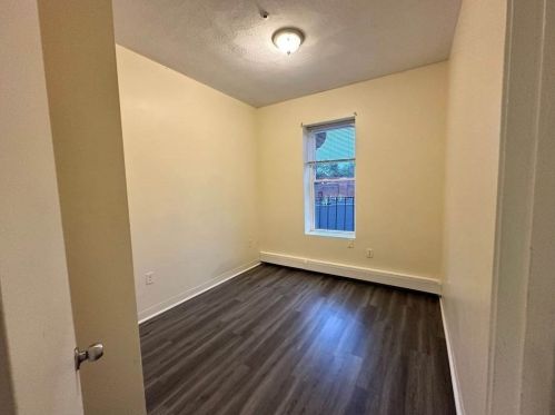 94 Hammond St, Boston, MA