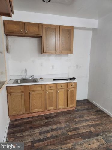 1152 15th St, Philadelphia PA  19146-3141 exterior