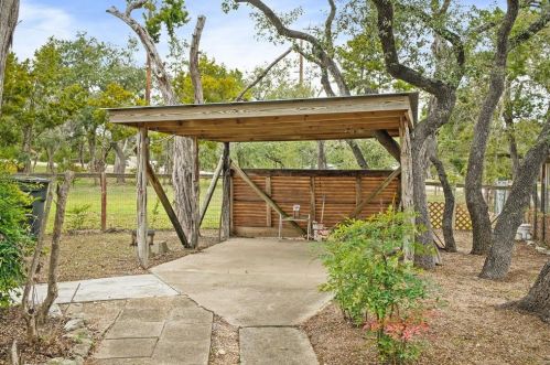 5116 Avispa Way, Austin TX 78738-7602 exterior