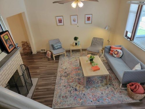 1213 4th Ave, Moon Twp PA 15108-1617 exterior