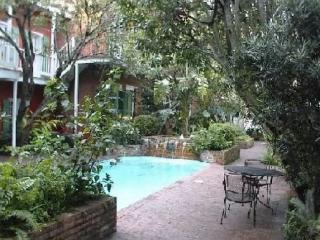 1022 Saint Peter St, New Orleans LA  70116-3424 exterior