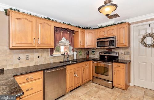 265 Old State Rd, Limerick PA 19468-3214 exterior