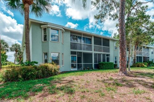 925 New Waterford Dr, Naples FL 34104-7890 exterior