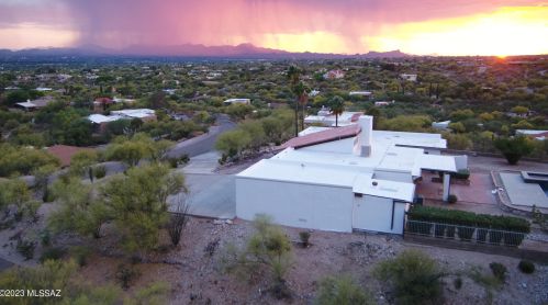 4701 Camino Gacela, Tucson AZ  85718-6813 exterior