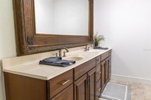 10709 Dixon Dr, Riverview FL 33579-7407 exterior