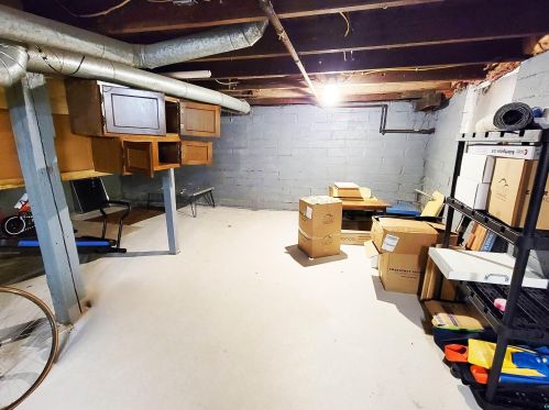 5818 Elinor St, Duluth MN 55807-1215 exterior