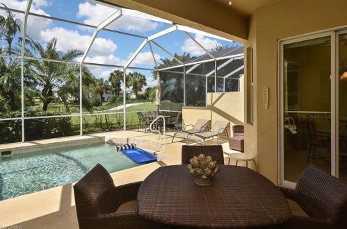 8801 Cedar Hammock Blvd, Naples FL 34112-3305 exterior