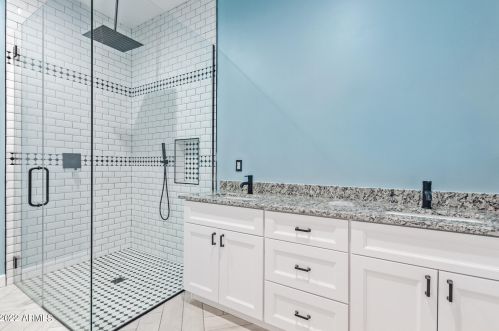 3638 61 Dr, Phoenix AZ 85033-4113 exterior