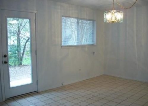 7503 Elderberry Dr, Austin TX 78745-6518 exterior