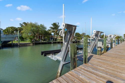 2500 Harbour Cv Dr, Fort Pierce FL 34949-1561 exterior