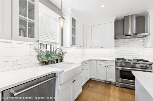 170 Osborne Ave, Point Pleasant Beach NJ  08742-4624 exterior