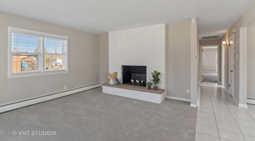 245 Kimbell Ave, Elmhurst IL 60126-1829 exterior