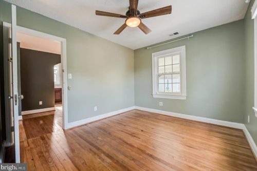 3300 Memorial St, Alexandria VA  22306-1545 exterior