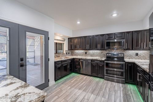 9814 1st St, Tucson AZ  85748-1950 exterior