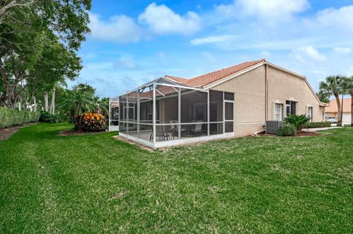 8612 Logia Cir, Boynton Beach FL 33472-7126 exterior