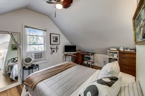 1915 Roscoe St, Chicago IL 60618-5236 exterior