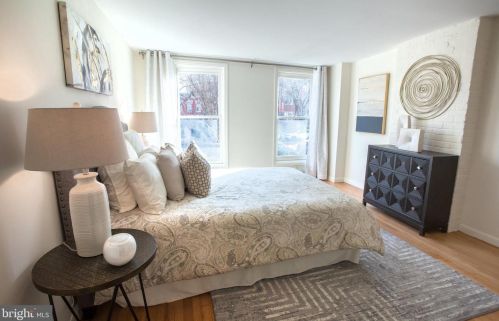 418 Capitol St, Washington DC  20003-4012 exterior