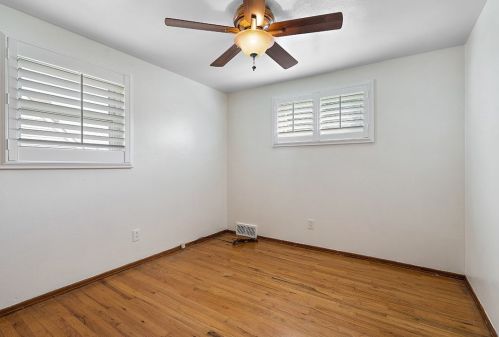 1664 Nash Ave, Pittsburgh PA 15235-2332 exterior