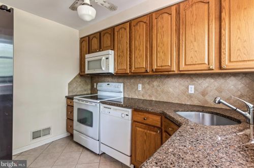 11301 Kenton Pl, Silver Spring, MD 20902-2506