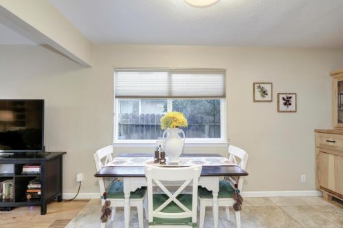 1707 Baywood Ln, Davis CA 95618-0543 exterior