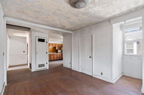 41 Brighton St, Providence RI  02909-1425 exterior