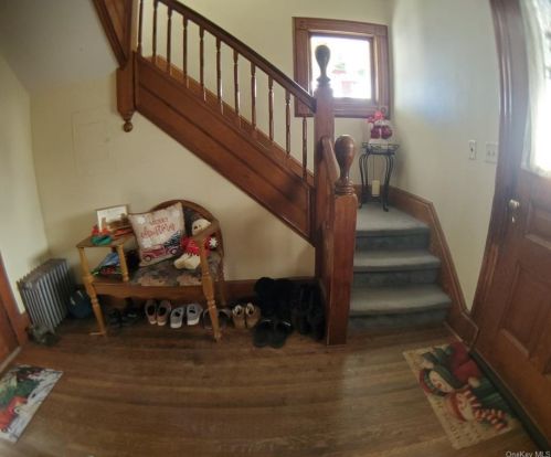 6 Albert St, Middletown NY 10940-3904 exterior