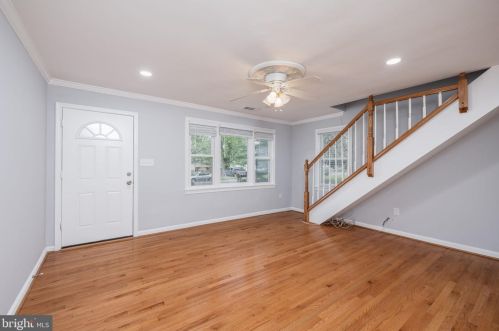 6215 Gum St, Alexandria, VA 22310-2701