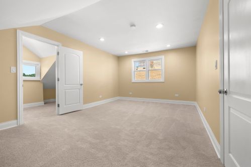 8009 Bishop St, Chicago IL 60620-3852 exterior