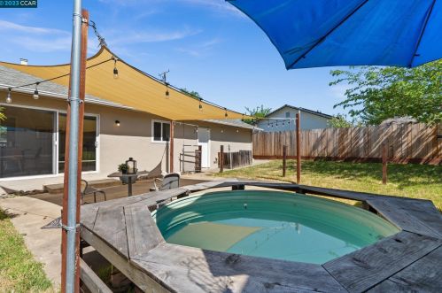 4300 Arleda Ln, Concord CA  94521-3417 exterior