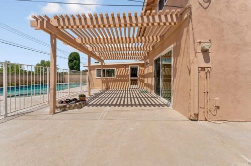 1742 Lance Dr, Tustin CA  92780-5233 exterior