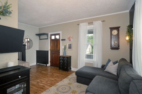 93 Frankfort Ave, Pittsburgh PA 15229-1921 exterior