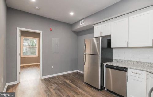 207 49 St, Philadelphia PA 19143-4444 exterior