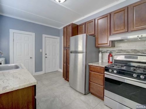 125 Temple St, Paterson NJ 07522-1354 exterior