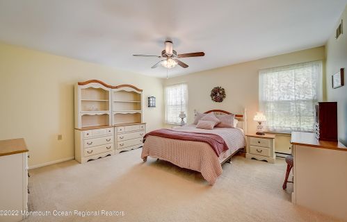 28 Greenwich Ave, Lakehurst NJ 08759-6660 exterior