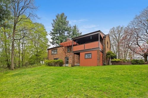 32 Skyline Dr, Farmington CT 06032-2019 exterior