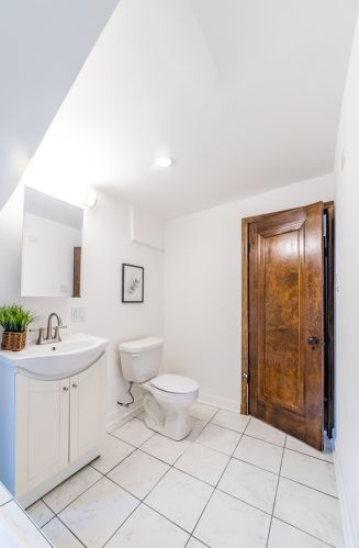 7225 Bennett Ave, Chicago IL  60649-2905 exterior