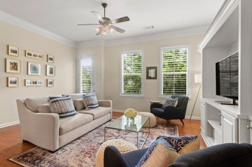 1737 Breyerton Dr, Atlanta GA 30329-4712 exterior